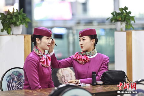 探訪動(dòng)車列車長的禮儀培訓(xùn)課